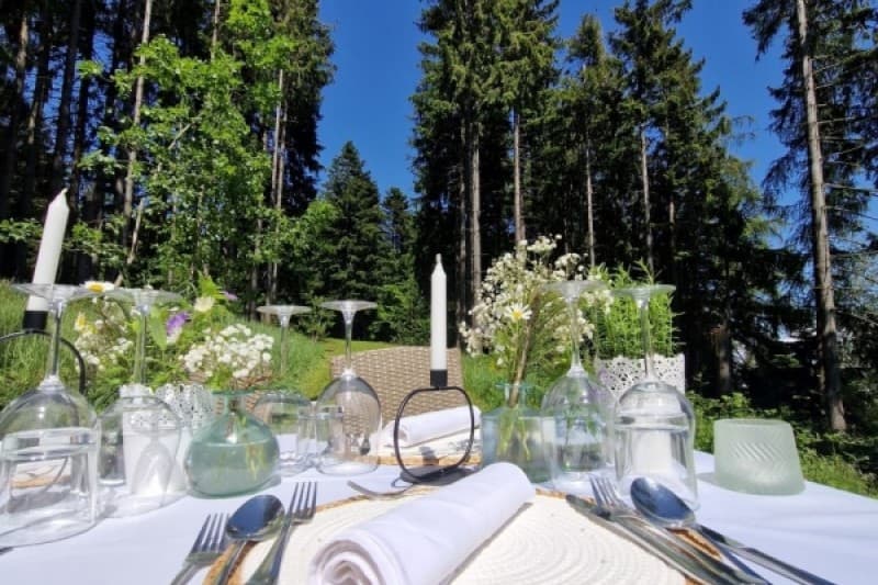 Večerja v gozdu (Pohorje Village) / 2 osebi